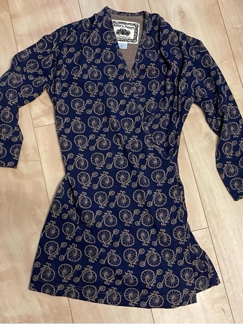 Effie’s Heart bicycle print cotton fun wrap top women’s med